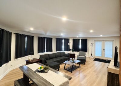 Castle at Swan Lake Chalet family room