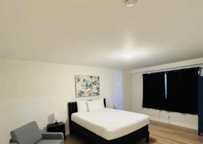 Castle at Swan Lake Chalet guest bedroom2