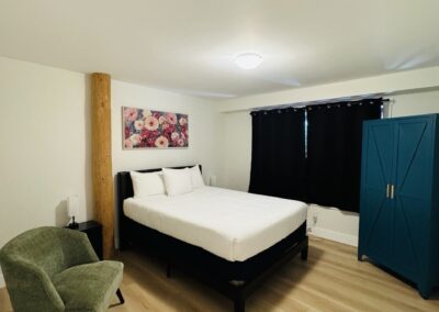 Castle at Swan Lake Chalet guest bedroom3