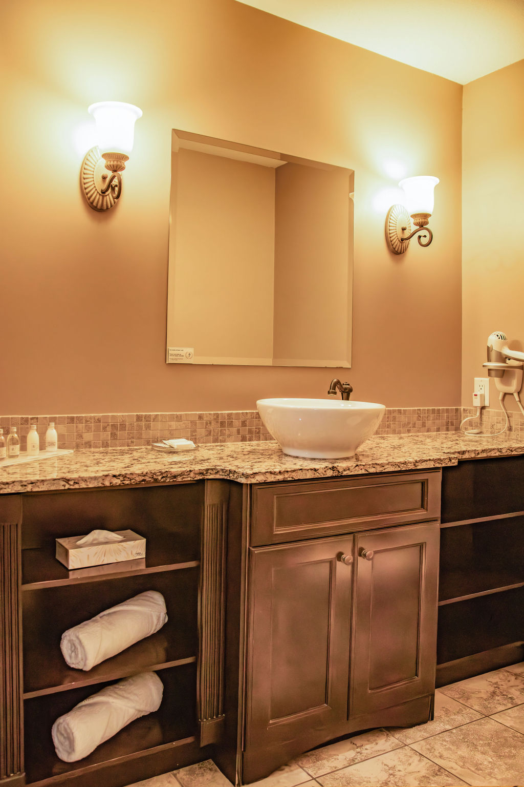 Castle-at-Swan-Lake-Family-Suite-bathroom-vanity