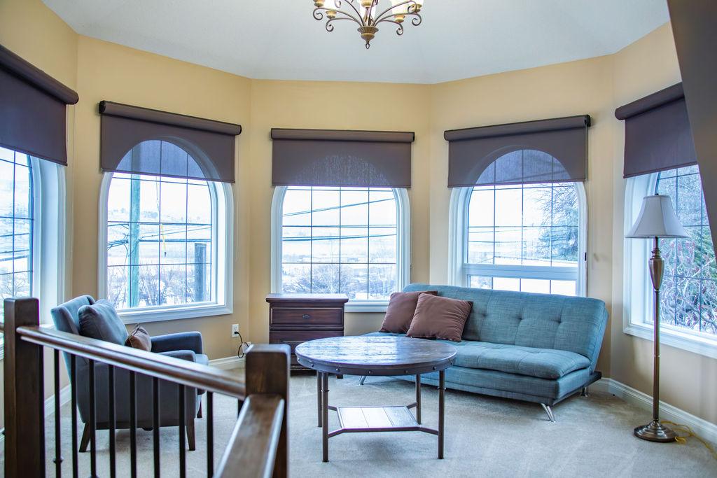 Castle-at-Swan-Lake-Family-Suite-upper-loft-living-room