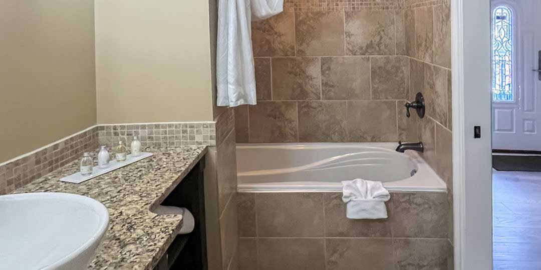 Family Suite - bathroom
